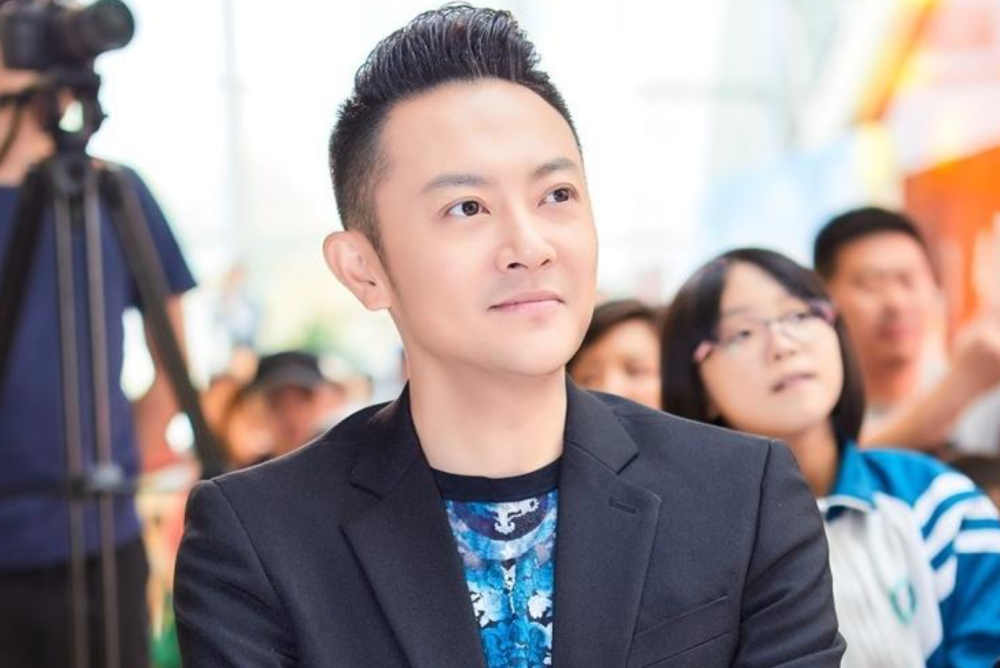 印小天是魔幻剧本吗惨遭插刀教事业跳水现又爆出直肠癌