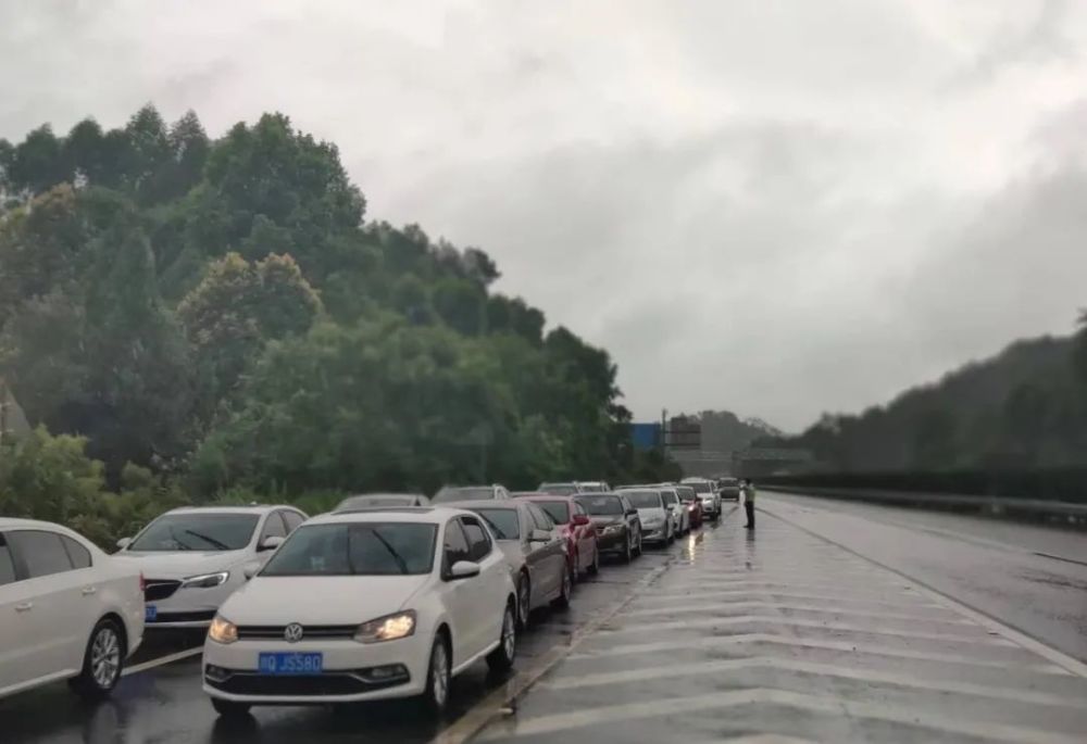 二,s4成宜昭高速,g85银昆高速(宜宾段)