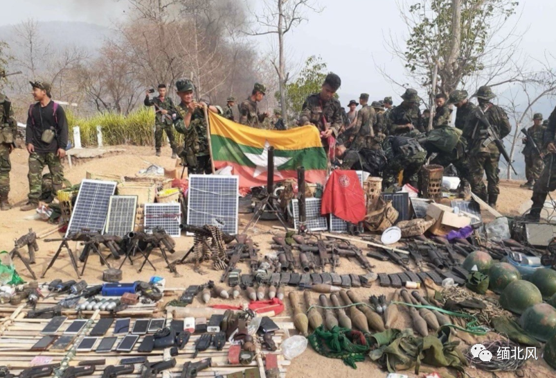 所有缅甸政府军暂时停止向缅甸各大武装组织发动进攻和空袭",但是大批