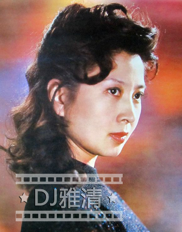 容貌比龚雪美,就是演戏爱端着,昔日美女明星吴海燕,如今66岁仍是一枝