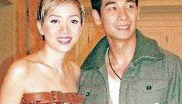 她嫁给了梅艳芳最爱的男人,8年连生3胎,40岁嫩如少女