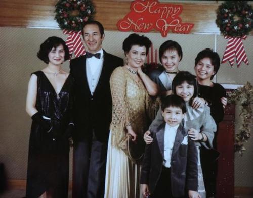 利智口头的出生证明,终让何超云无缘遗产,难怪赌王要便宜李连杰
