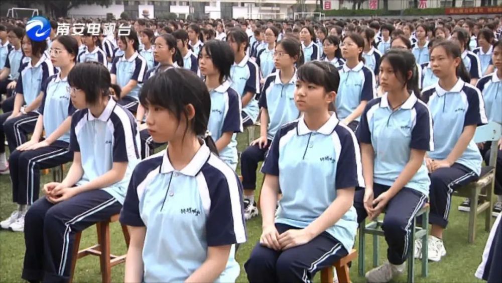 南安柳城中学传承红色基因诵读红色家书