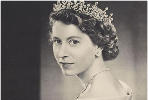 英国女王年轻时到底多漂亮?这组罕见的绝版旧照,简直惊艳了时光