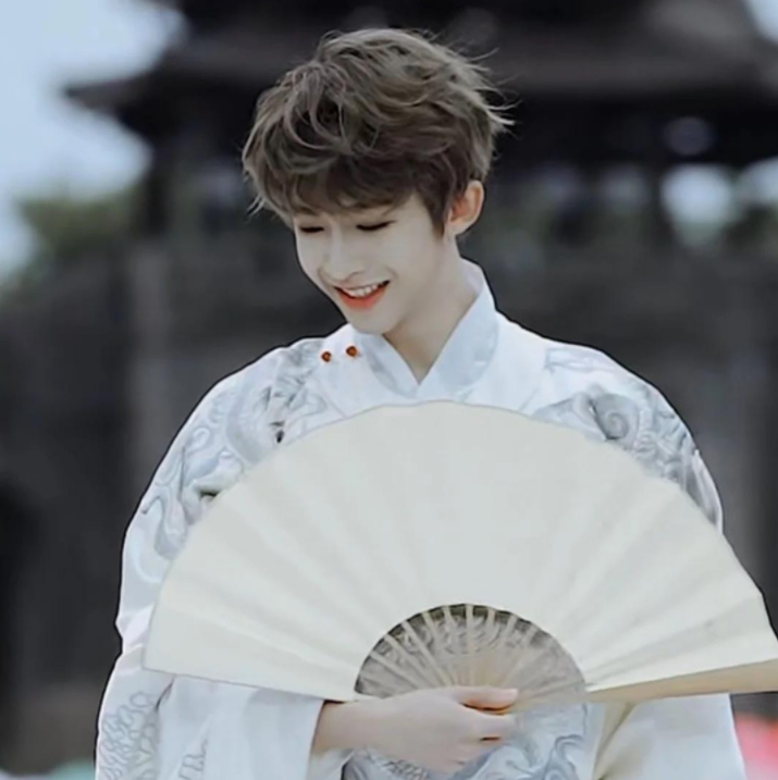 《创4》最新排名出炉,刘宇跌落神坛,周柯宇皇族说法愈演愈烈