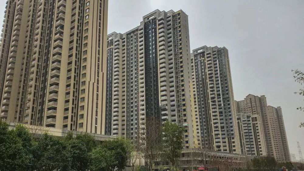 25万/㎡起,世茂璀璨倾城近况如何?|追踪158期