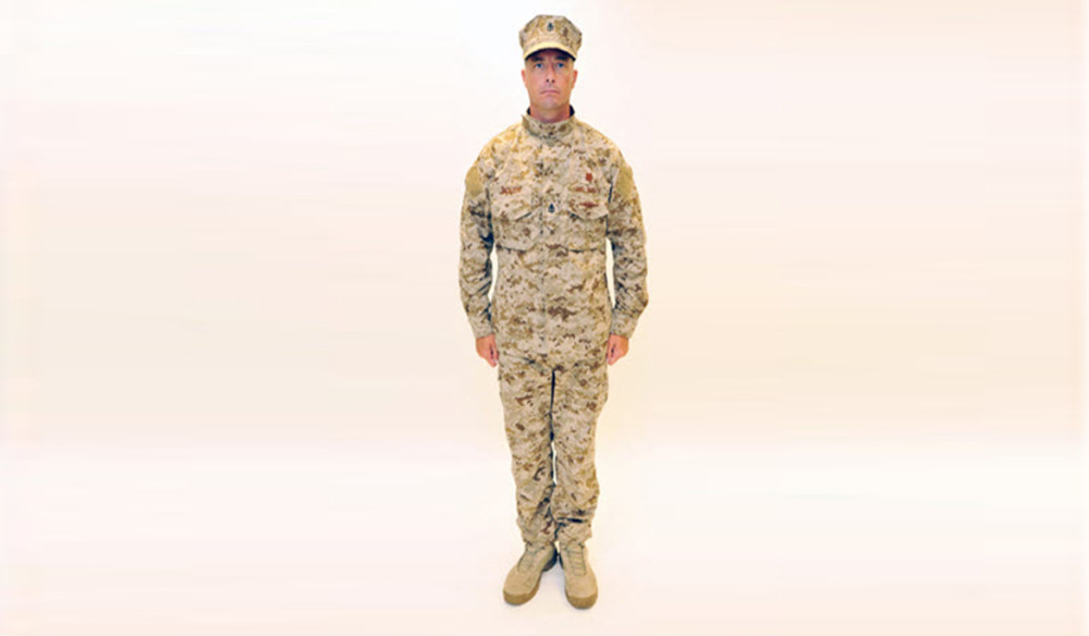 今天,我们介绍一套美国海军的制服—沙漠迷彩服,正式制服名称是海军