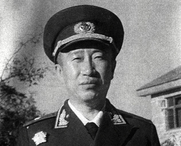 此二人都任志愿军参谋长职务,为何在1955年,授予的军衔不一样