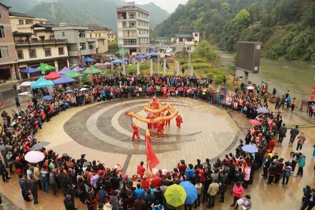 出行指南地址:梧州市蒙山县东北部长坪瑶族乡票价:免费开放导航