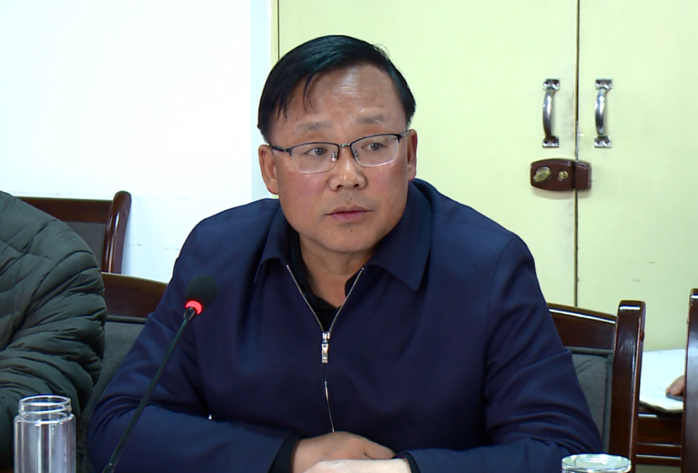 鲁泽主持召开县委有关工作会议安排部署依法治县统战人才等工作
