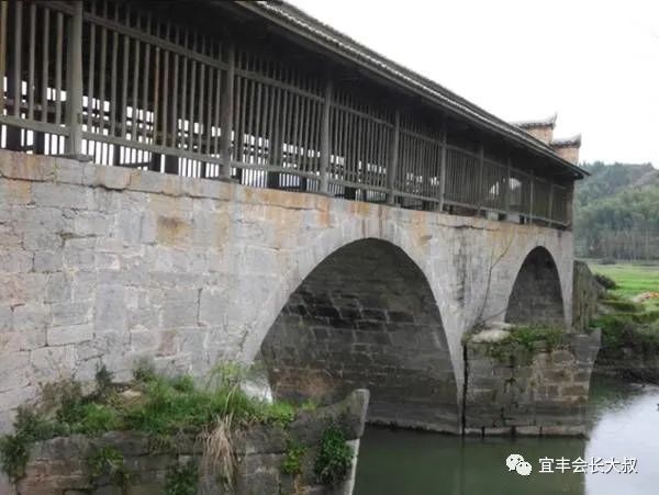 从上高梅沙廊桥芳溪新丰廊桥论宜丰平政桥长廊的形制与复建