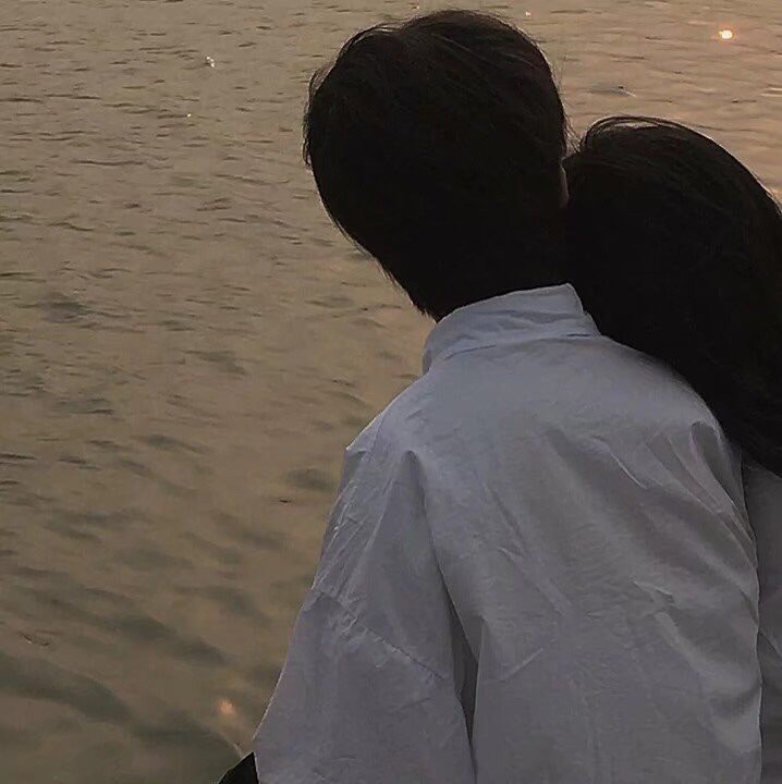 精选情侣头像//过错只是一时的冲动,错过却是一生的遗憾.