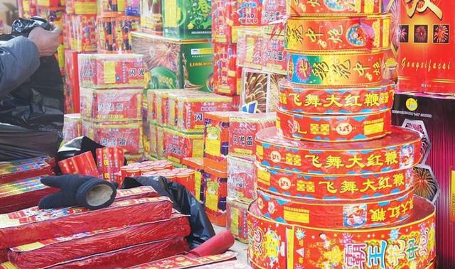 据悉,我国烟花爆竹生产企业由2012年高峰期的6000多家减少到2000家