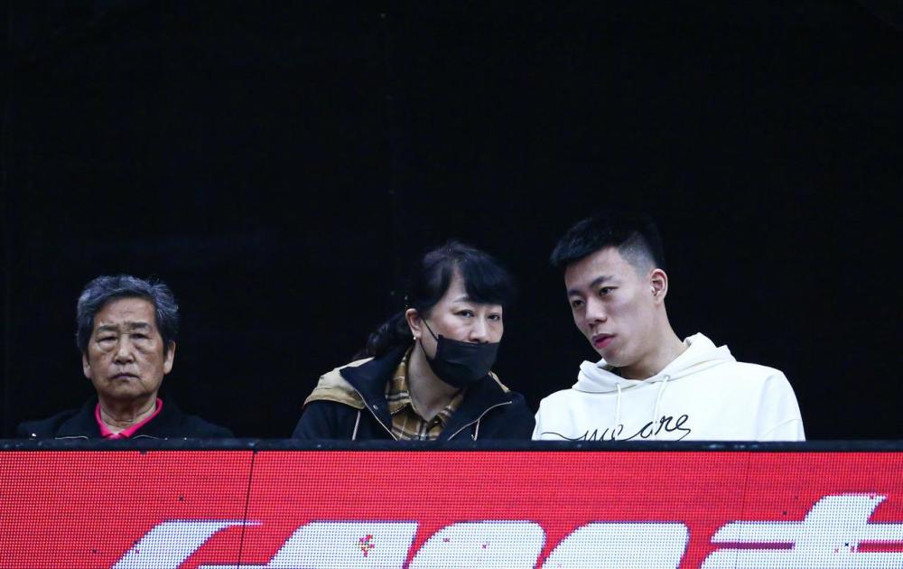 仅次于郑海霞的存在.99年被选为新中国篮球运动