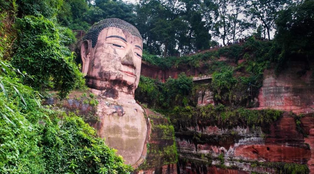 历时90年修建的乐山大佛,流传至今的2大灵异事件,你知道多少