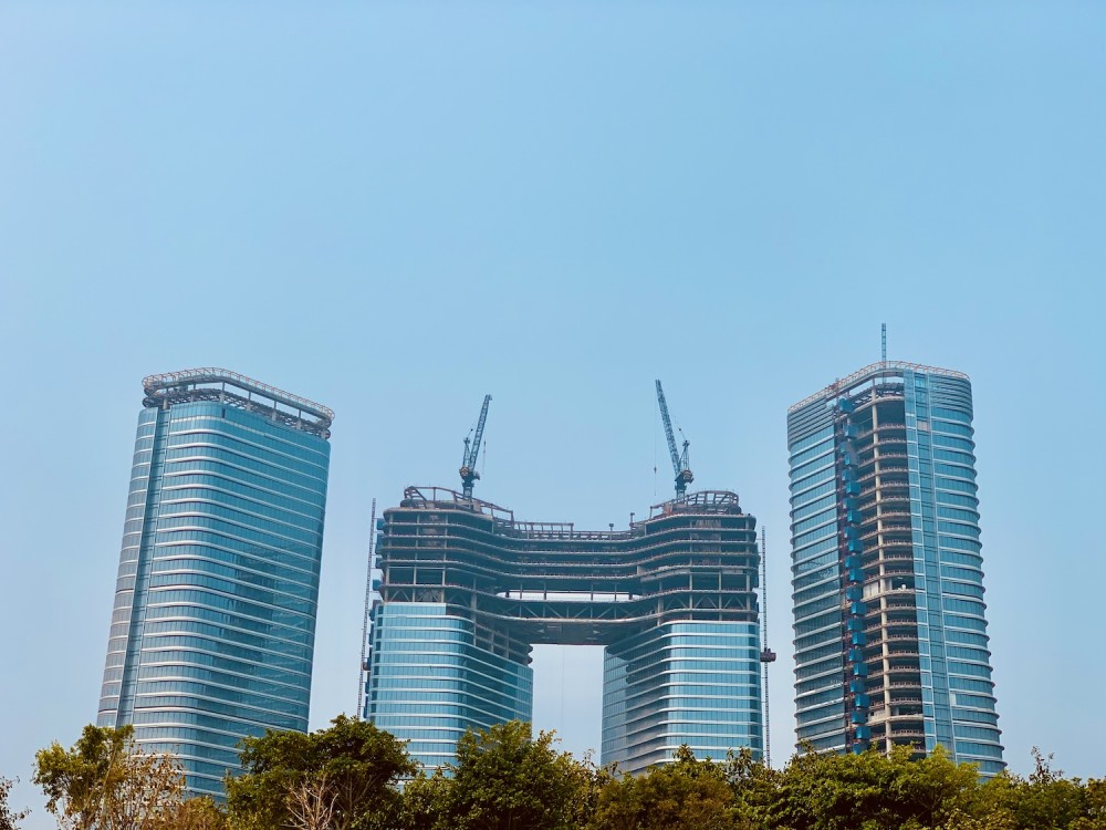 厦门新地标大厦:三栋大楼直面台湾,或是厦门未来的新富人圈