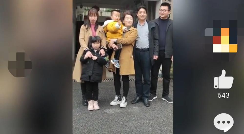 郭威认祖归宗:携妻儿去祭祖,两个孩子手拿鲜花,真替许