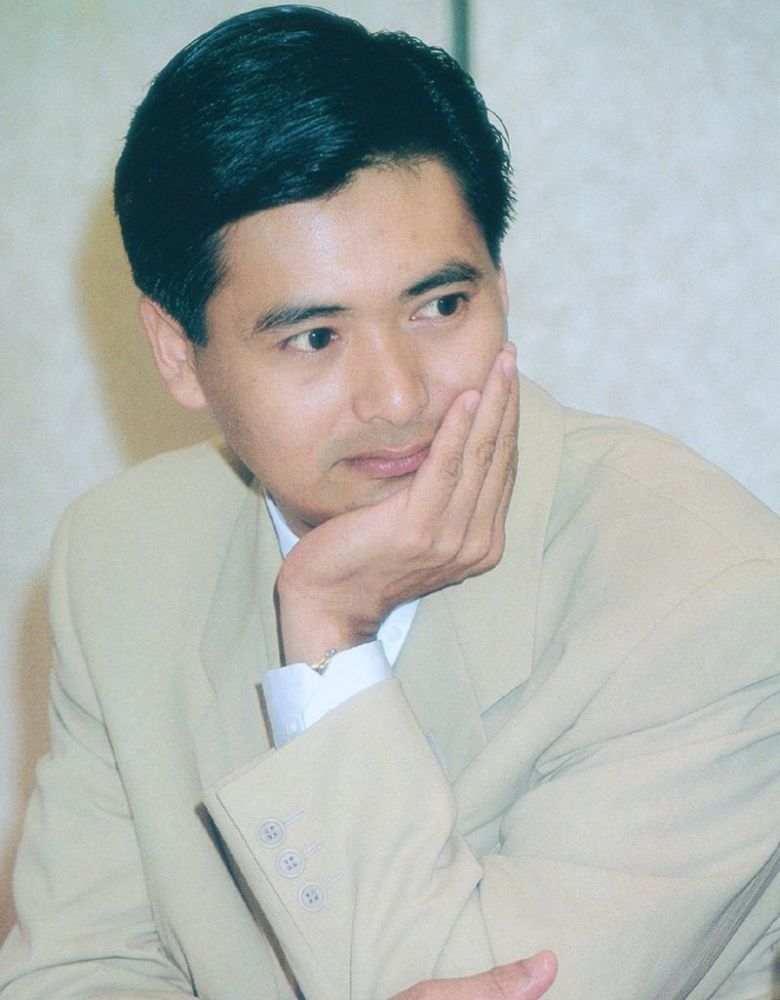周润发(chow yun fat),1955年5月18日出生于香港南丫岛,籍贯广东省