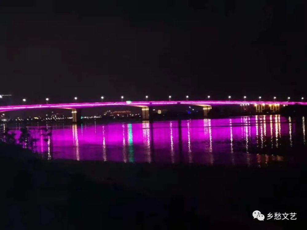 塘埔渡旁边于1992年建起榕东大桥,成为原揭阳试验区 "东桥,西港,南渡