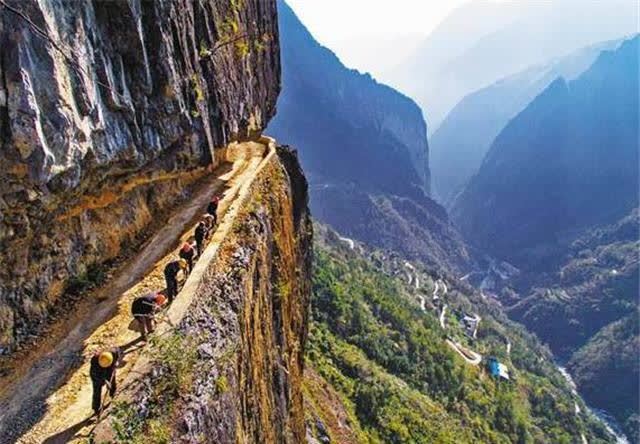 大凉山中的悬崖村,获国家6亿资助后修建钢梯,如今变成