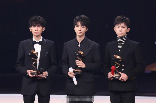 tfboys 三人最新照片,三小只最新合照 tfboys三人出道八年,不离不弃的粉丝才是真爱粉!