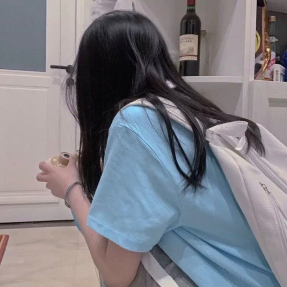 第617期推荐头像0405侧脸不露脸女生头像