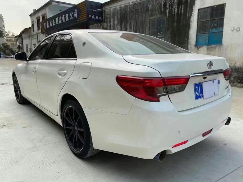 准17年丰田锐志25v6后驱小王子