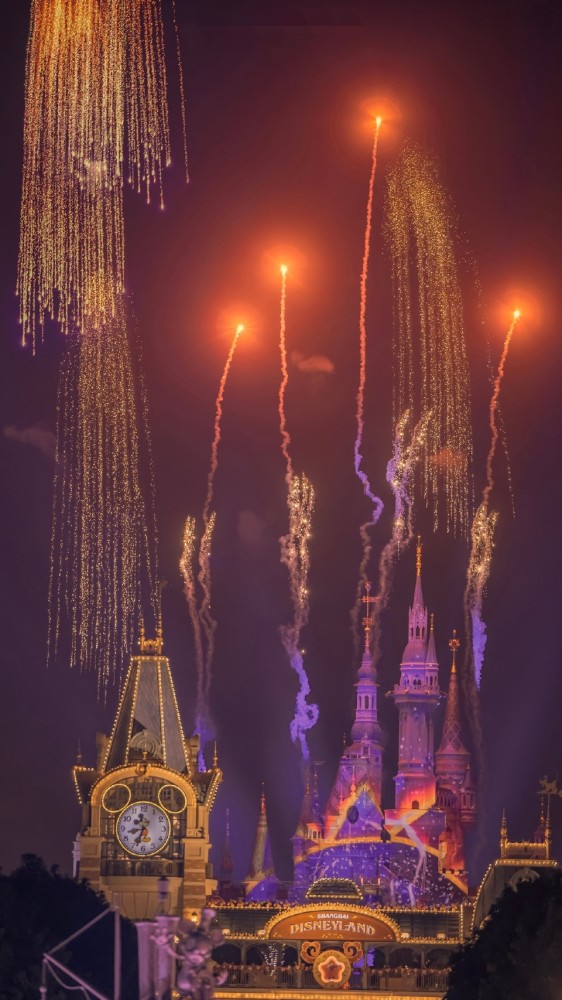 "迪士尼城堡烟花"壁纸 太炫了