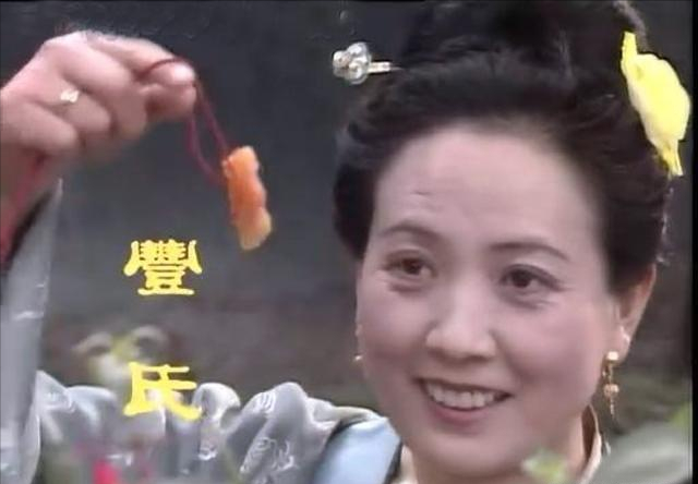 "宝玉"清明忆《红楼梦,晒旧照怀念故人,已有8人去世经典难超越