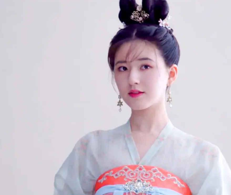 李乐嫣:我的两个原型都那么惨了,你还指望我有个好结局吗?