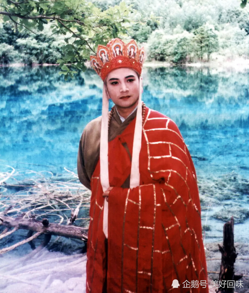 迟重瑞出生在北京一个五代京剧世家,他曾在黑龙江当知青,后到云南当兵