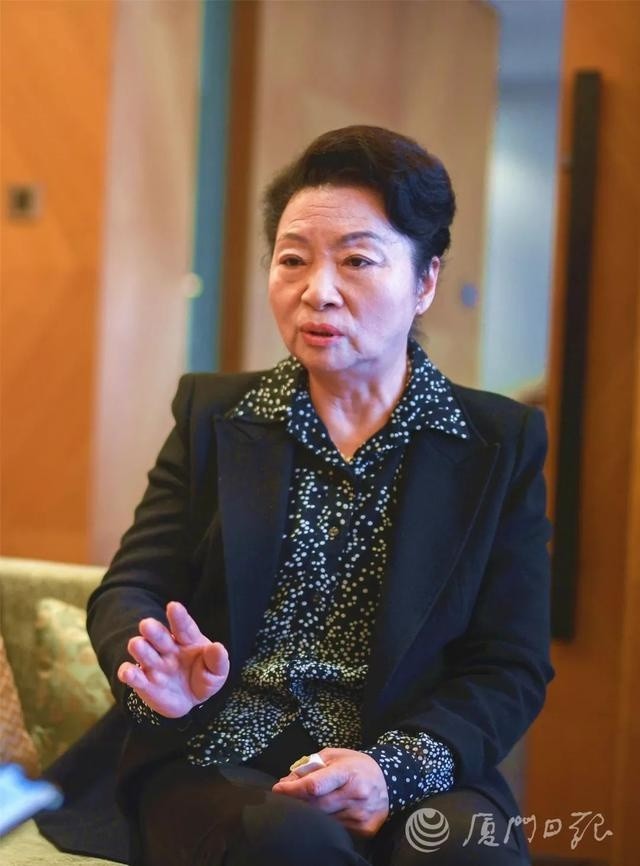 他曾告诉妻子:你不会见到比厦大更美的大学