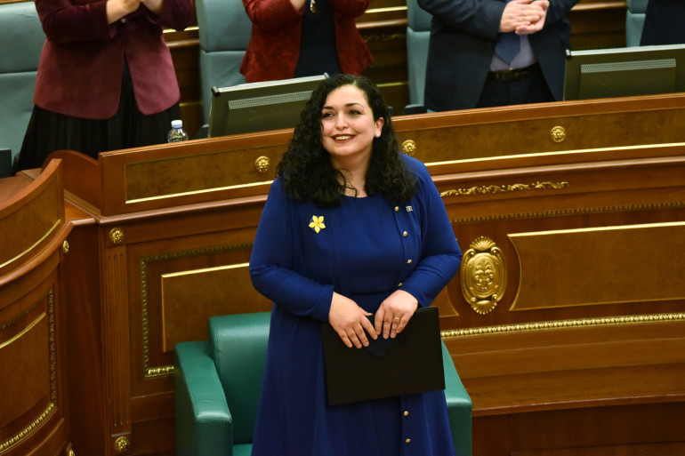 年仅38岁科索沃议会选举韦约莎奥斯曼尼为总统