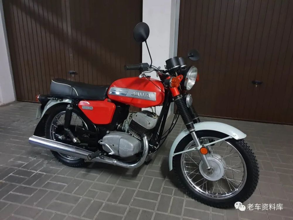 北京老一代玩摩托的摩托迷中捷克斯洛伐克的jawa 350可是高大上的东西