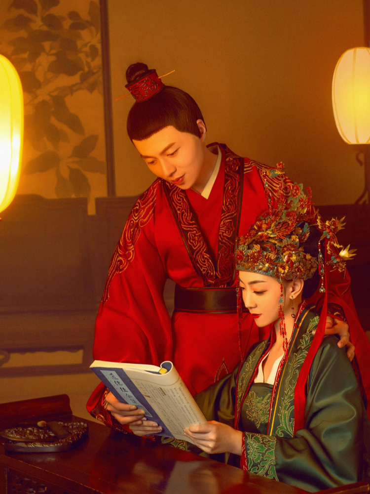 盘子女人坊拍婚纱照_盘子女人坊(3)