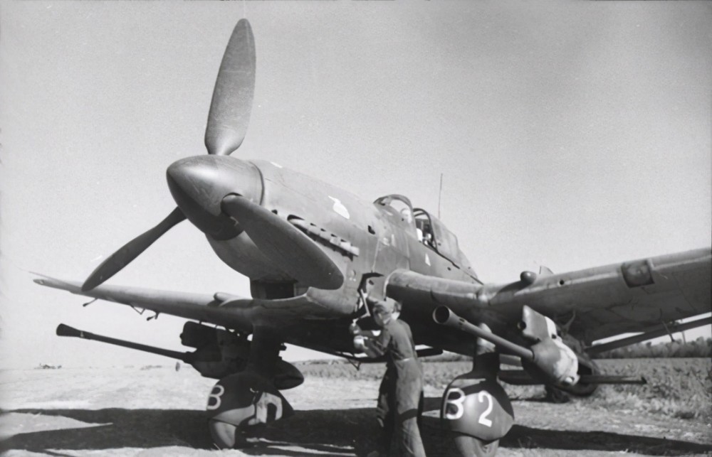 聊聊二战德军"斯图卡"轰炸机,堪称经典战机,但也牛不了一世