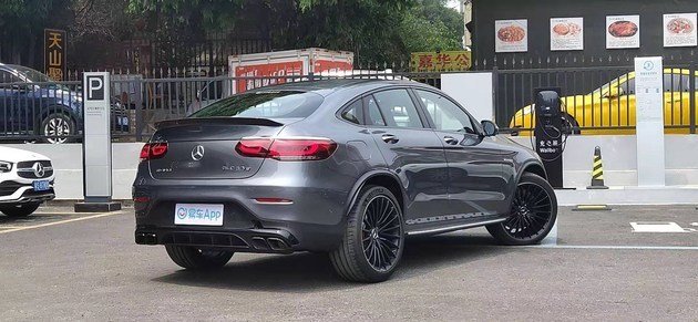 百公里加速时间3.8秒 奔驰amg glc63s 4matic coupe实拍