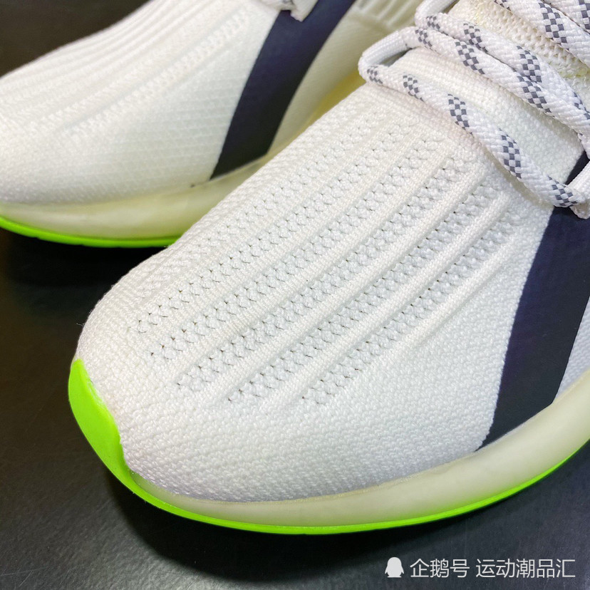 阿迪boost 阿尔法11代