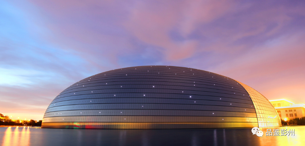 中国国家大剧院 音乐厅 顾名思义就是音乐的厅堂 是举行音乐会及音乐