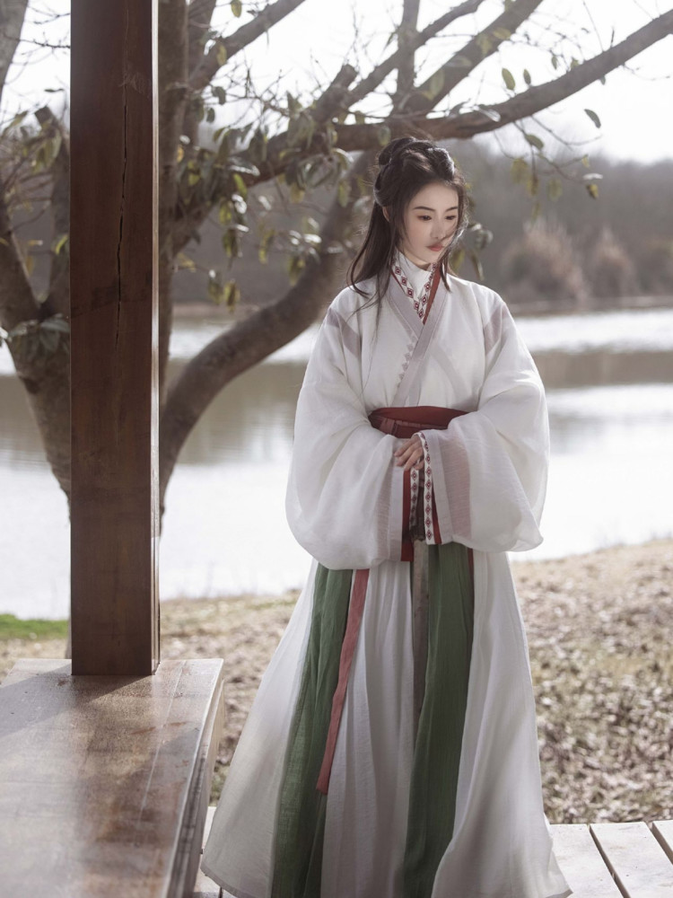 各个时期代表性汉服,唐制雍容秀美,明制温婉大方,你喜欢哪种?