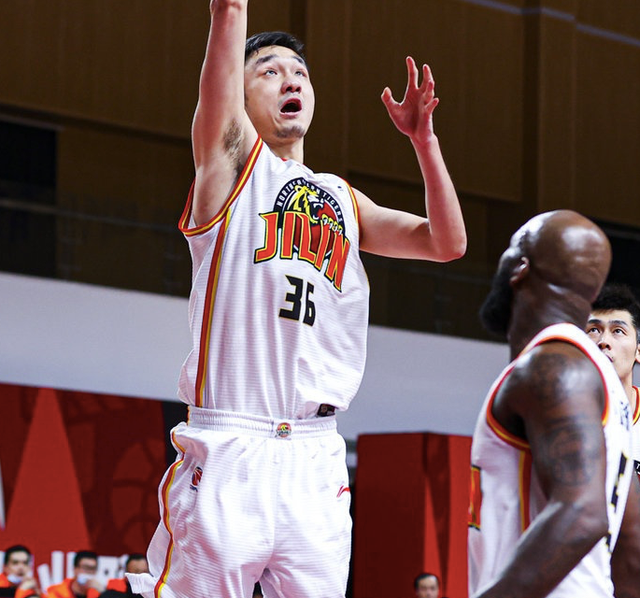 双方首发 吉林东北虎:李安,丁皓然,琼斯,崔晋铭