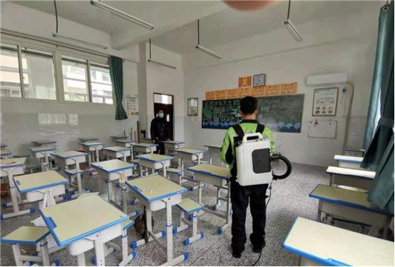 校园全面消毒 郑州一中教育集团紫荆中学筑牢师生健康