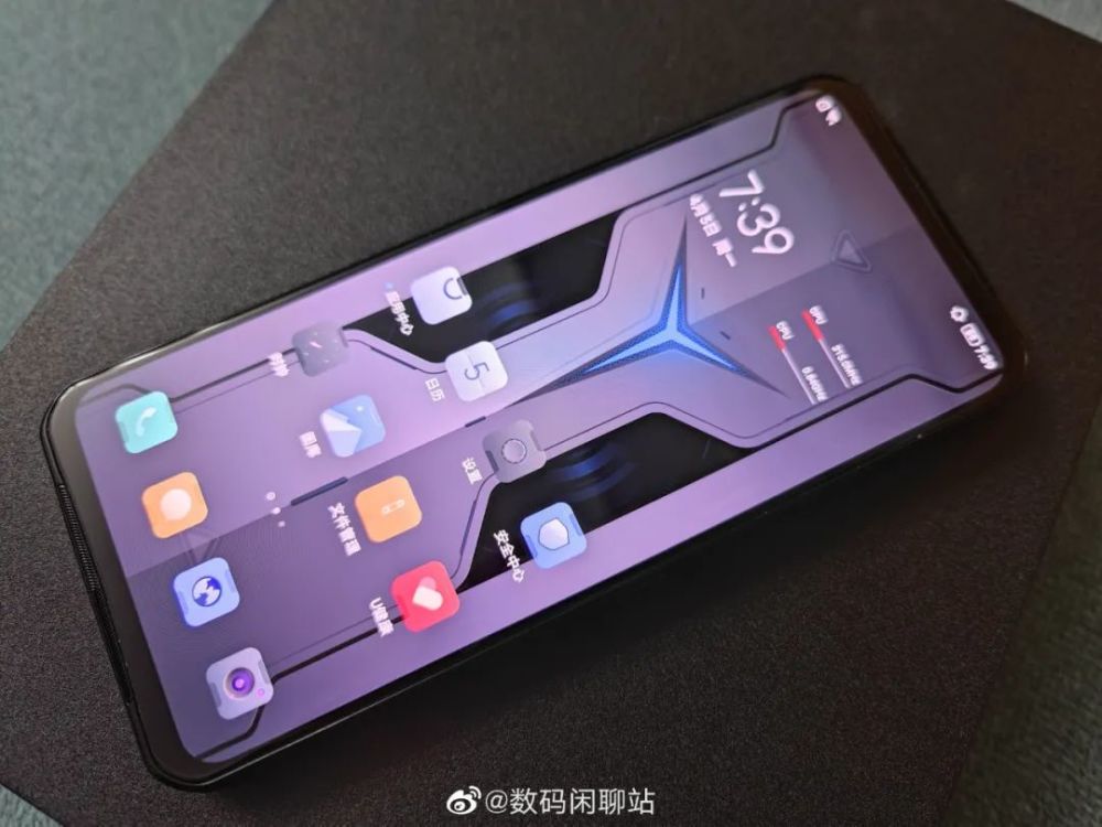 联想拯救者电竞手机 2 pro 外观公布,背部突出风扇可见