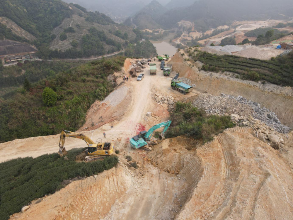 2 泉州白濑水利枢纽工程c2标段大坝坝基开工现场