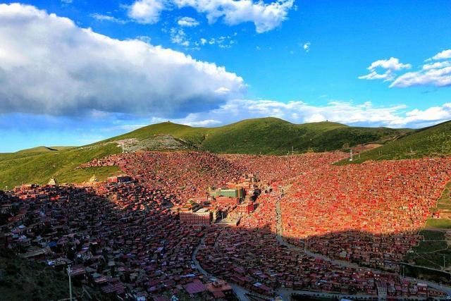 泸亚线8日路书:泸沽湖 稻城亚丁 色达 四姑娘山 川藏线 新都桥