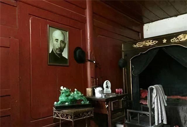 1951年,地主李润之被处死,生前私藏的300箱黄金不见踪
