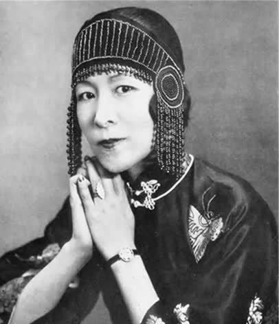 慈禧的翻译官裕容龄有多美?被誉为蝴蝶舞后,难怪慈禧拍照总叫她