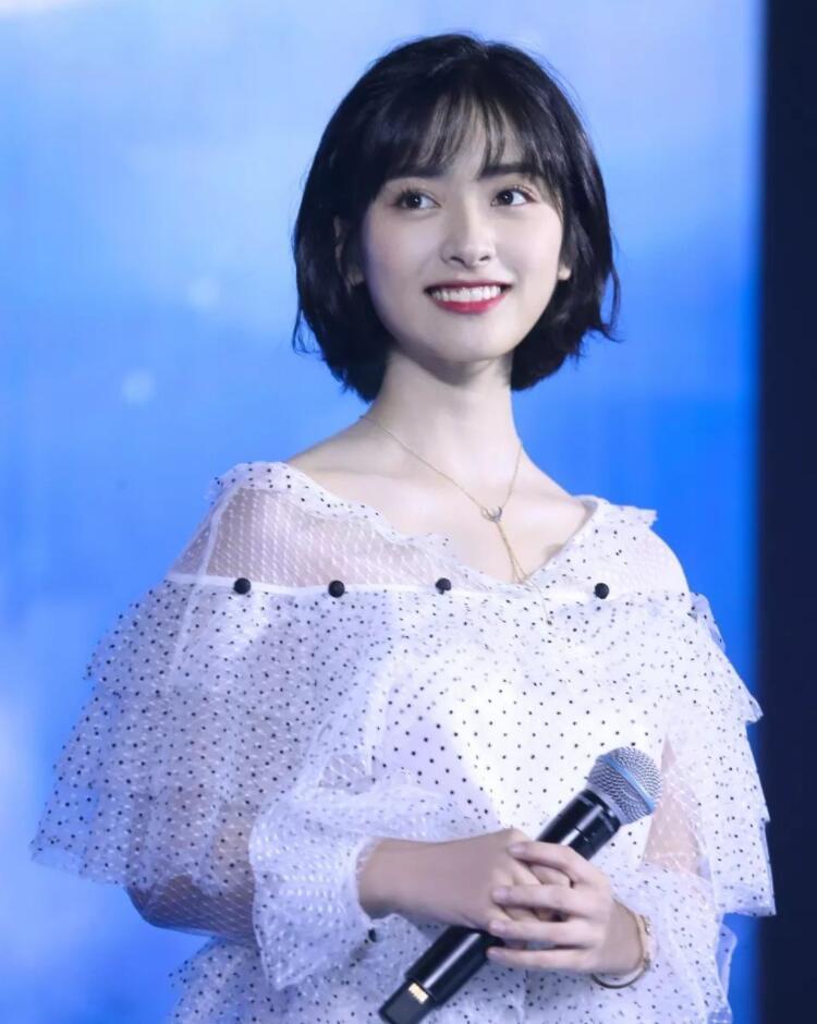 10款胖脸女生适合发型,用上轻松遮掩大脸!