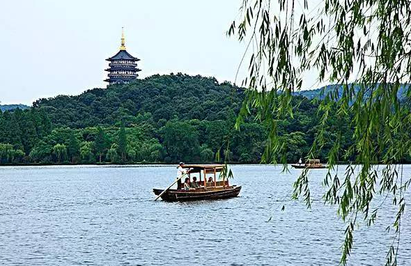 藏匿在深山之中的秘境,是西湖十大景观之一,神秘悠久