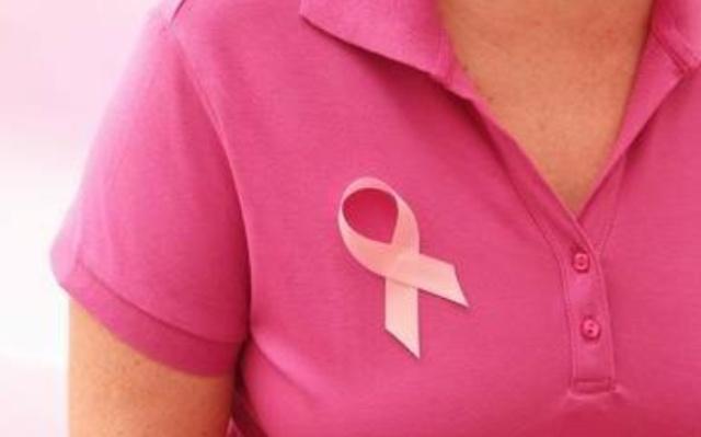 乳腺癌可能是拖出来的早期或许出现这4个现象早知道早预防